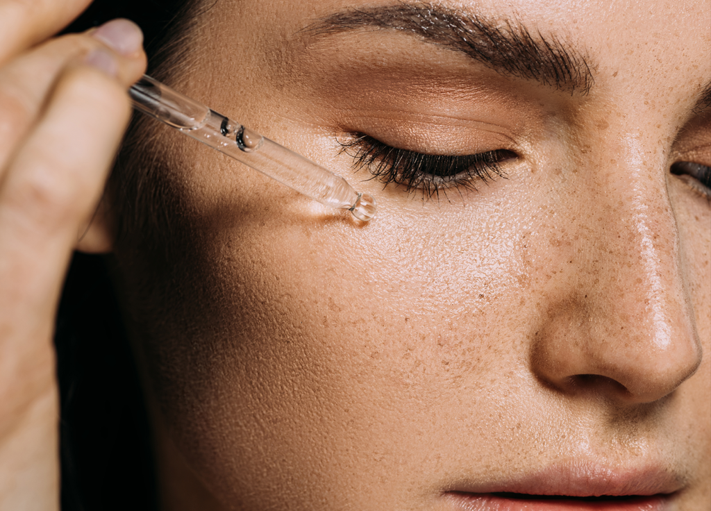 Este suero con retinol lo cambia todo, incluso si tienes piel reactiva featured image