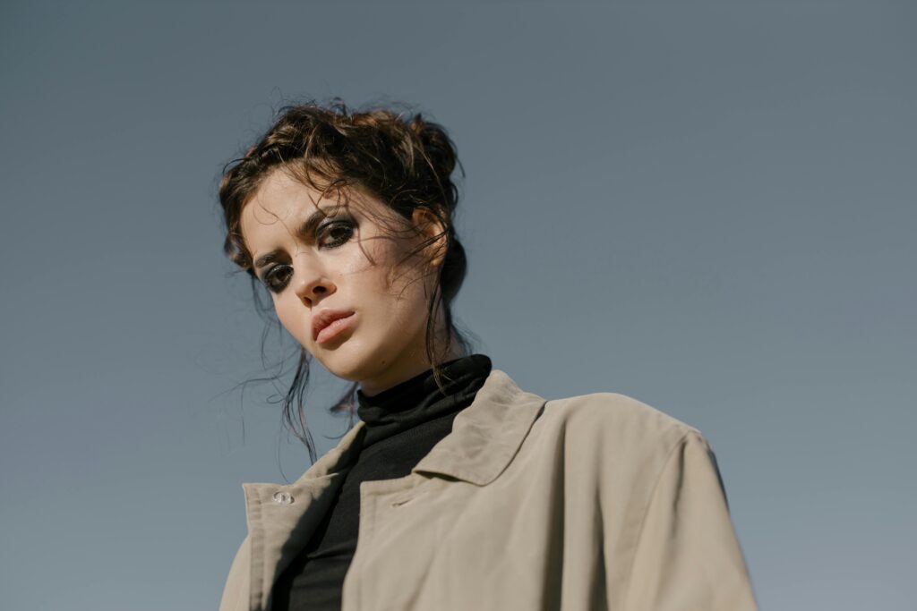 Así consigues el look de ojos con aspecto cansado que está de moda featured image