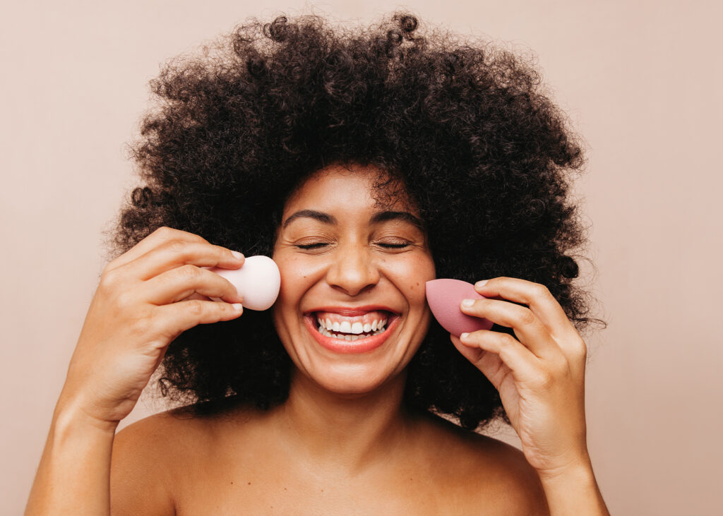 Estos protectores solares que funcionan como primer son la base perfecta para tu maquillaje featured image