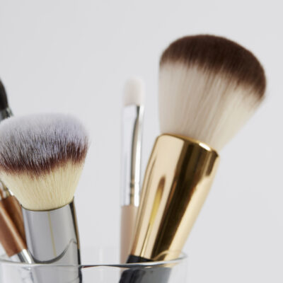 makeup brushes cleaning