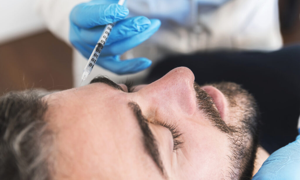 ¿Por qué es tan diferente el Botox para hombres? featured image