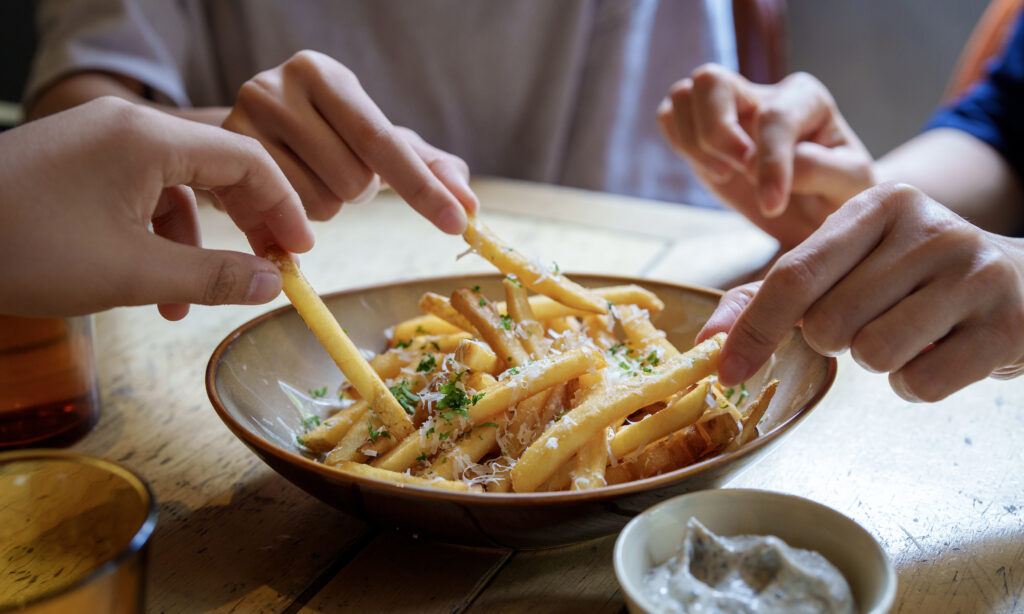 Un nuevo estudio demuestra que una dieta salada podría aumentar el eczema en adultos featured image