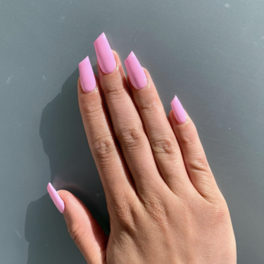 uñas forma de lipstick