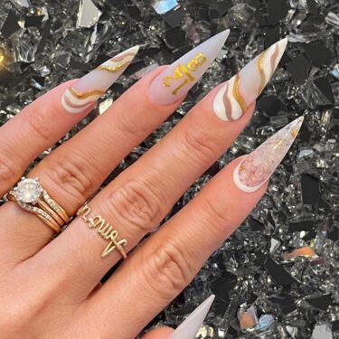 Uñas stiletto