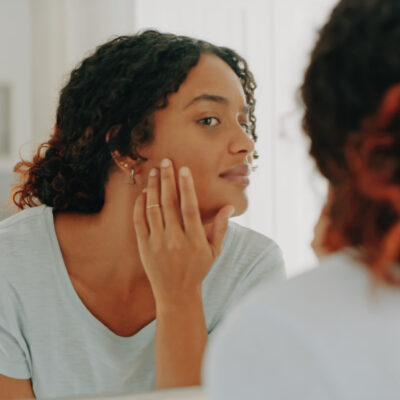 mujer rostro luego de laser