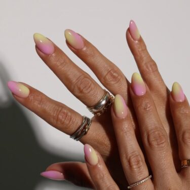 u&ntilde;as pink lemonade