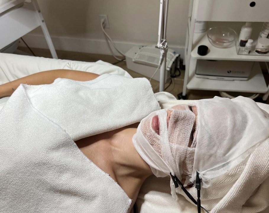 Mummy facial