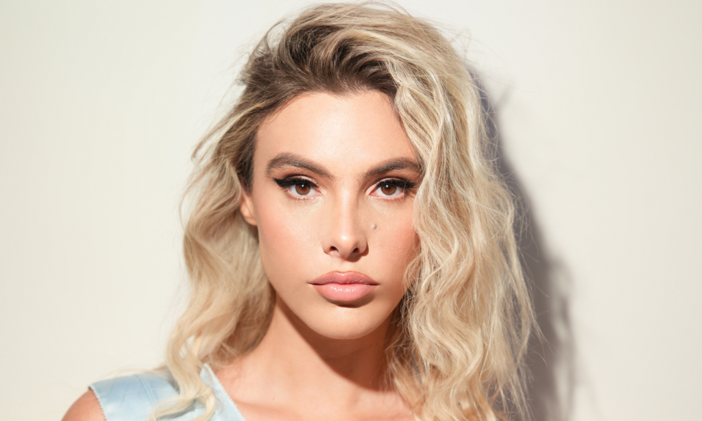 Lele Pons nos cuenta cómo el embarazo ha transformado su forma de ver la belleza featured image