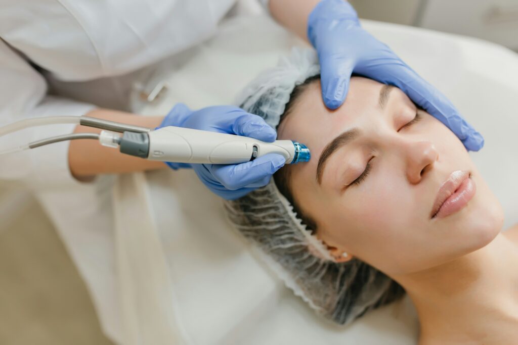 Reinicia tu piel después del verano con un plan detox… y un toque de neurotoxinas featured image