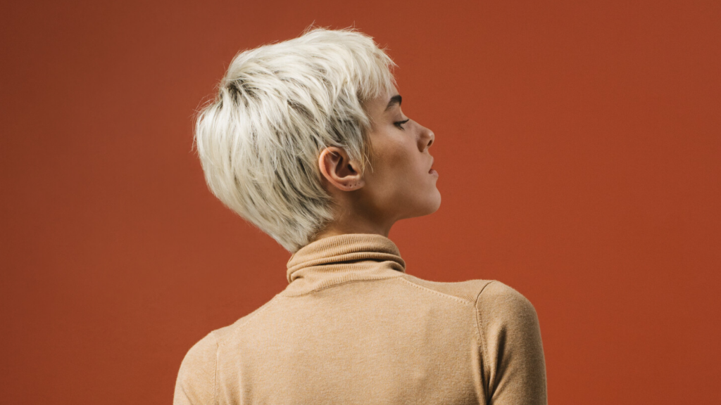 Más allá del verano: El corte pixie sigue marcando tendencia para las próximas temporadas featured image