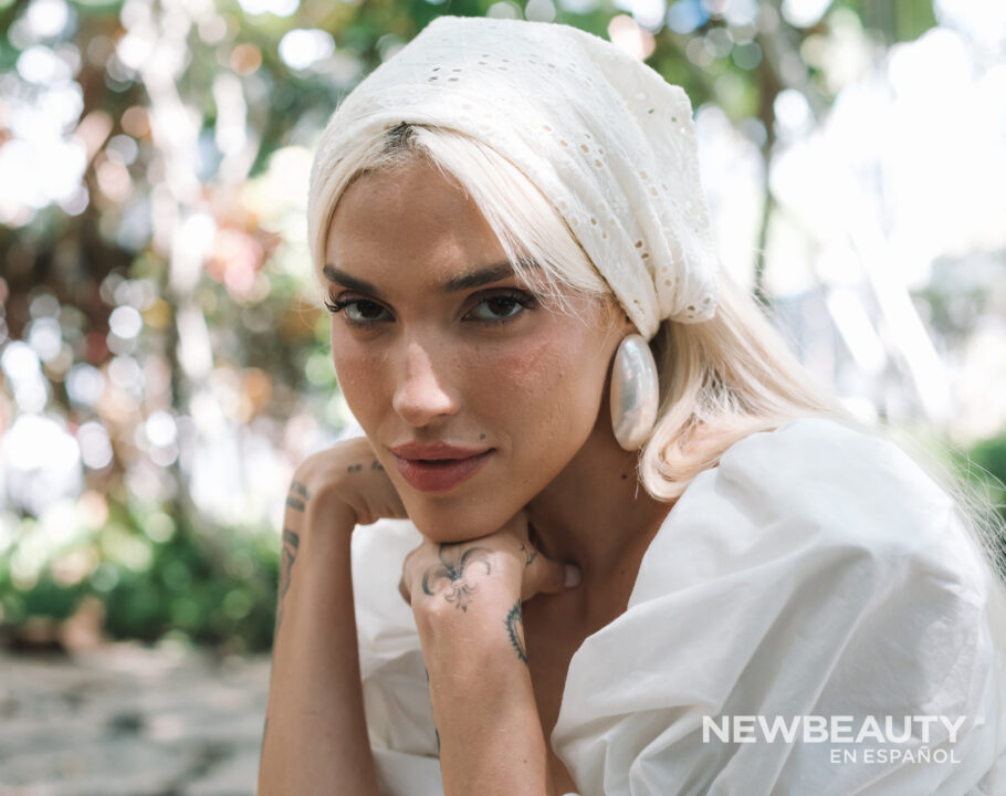 Elena Rose estrena Bendito Verano y nos comparte su secretos de belleza que vienen desde dentro.